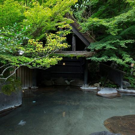 Kurokawa Onsen Oku No Yu Hotel Minamioguni Exterior foto