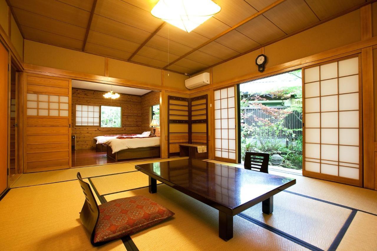 Kurokawa Onsen Oku No Yu Hotel Minamioguni Exterior foto