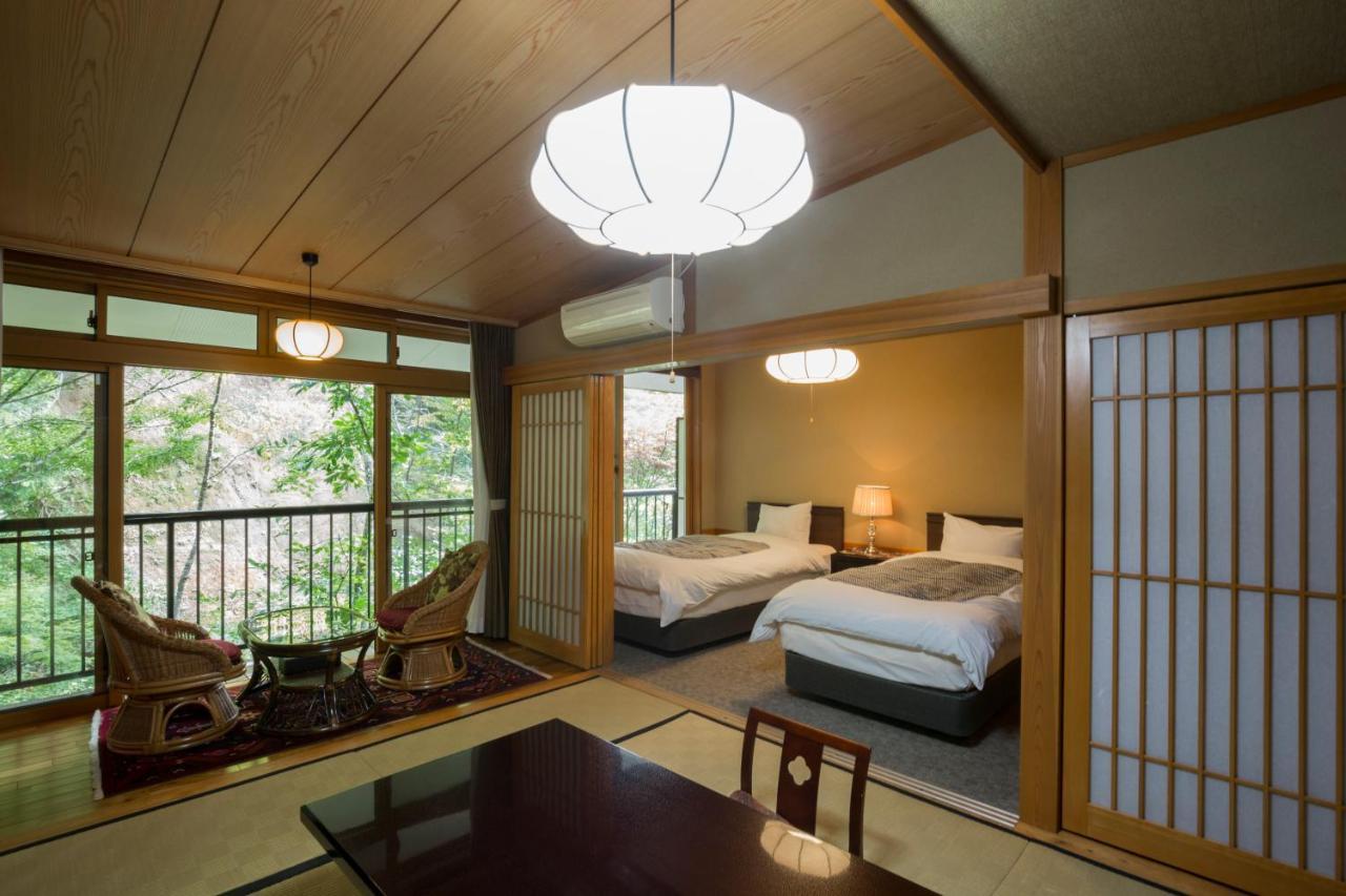 Kurokawa Onsen Oku No Yu Hotel Minamioguni Exterior foto