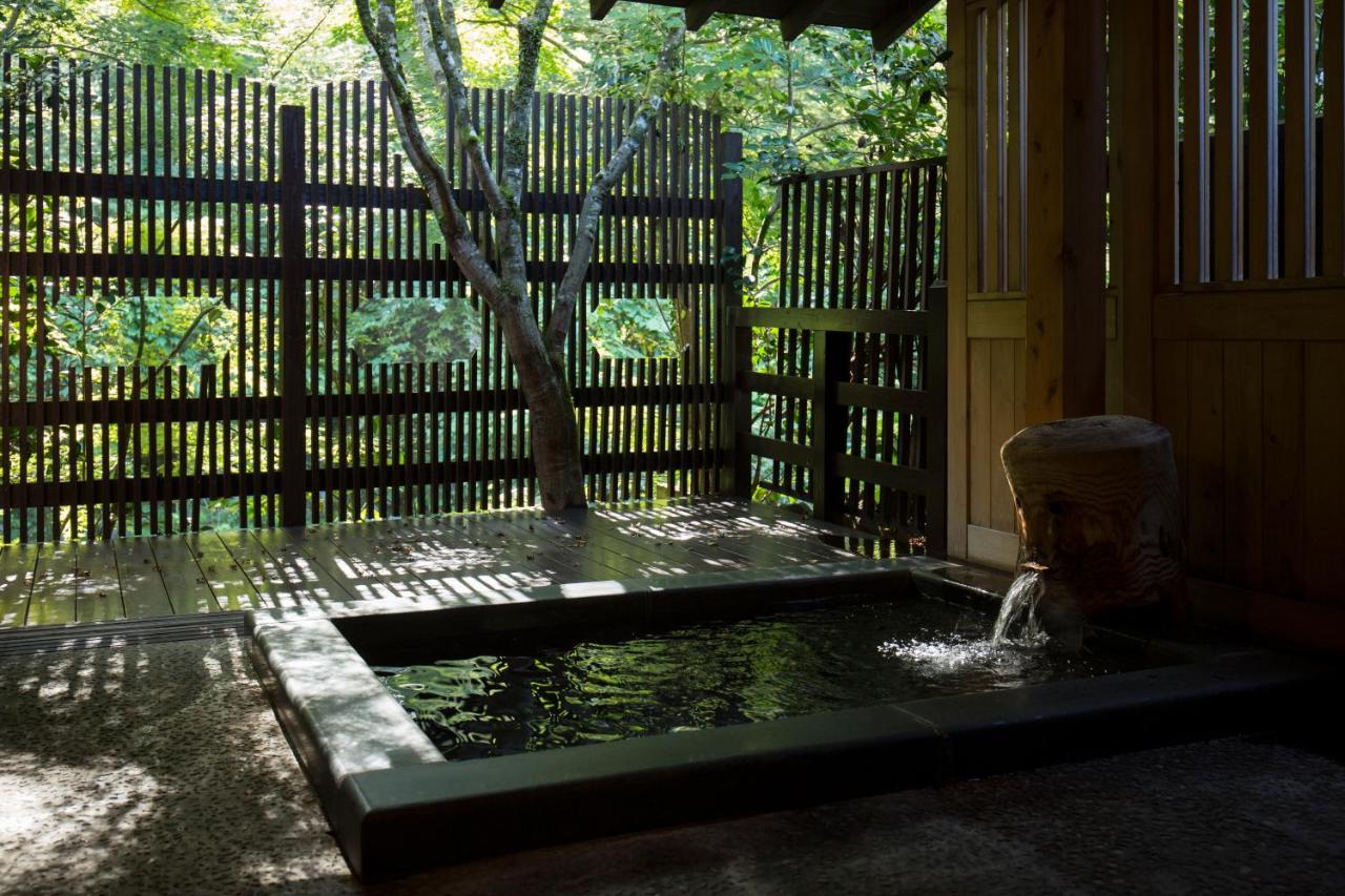 Kurokawa Onsen Oku No Yu Hotel Minamioguni Exterior foto