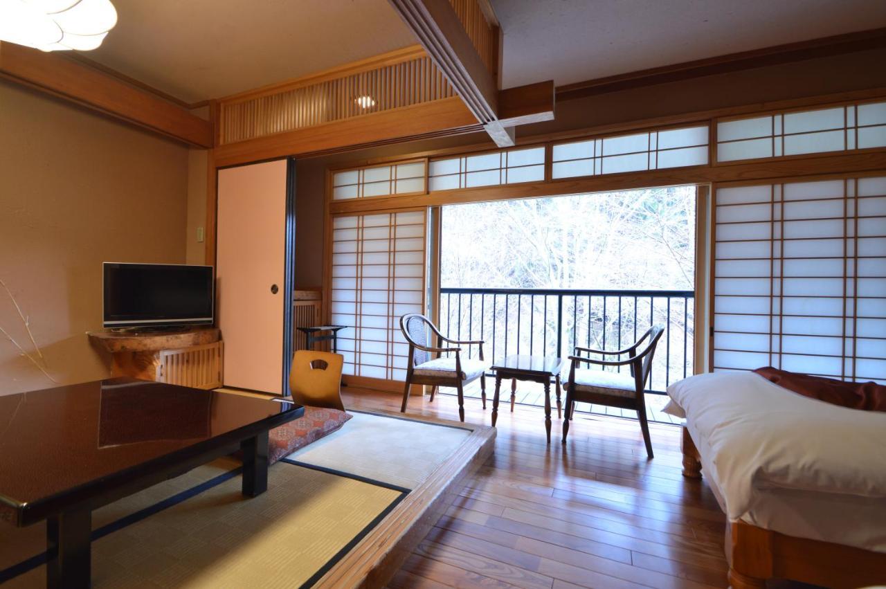 Kurokawa Onsen Oku No Yu Hotel Minamioguni Exterior foto