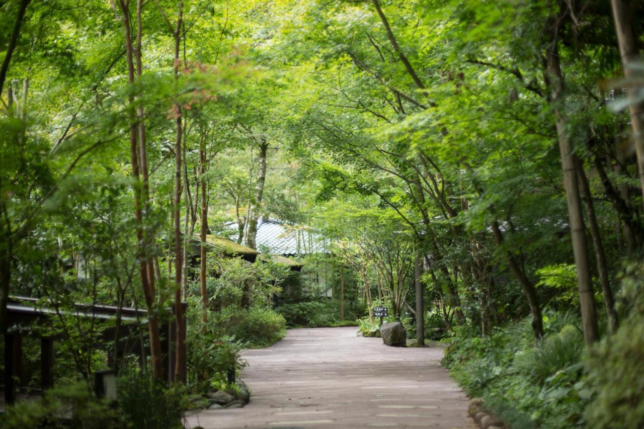 Kurokawa Onsen Oku No Yu Hotel Minamioguni Exterior foto