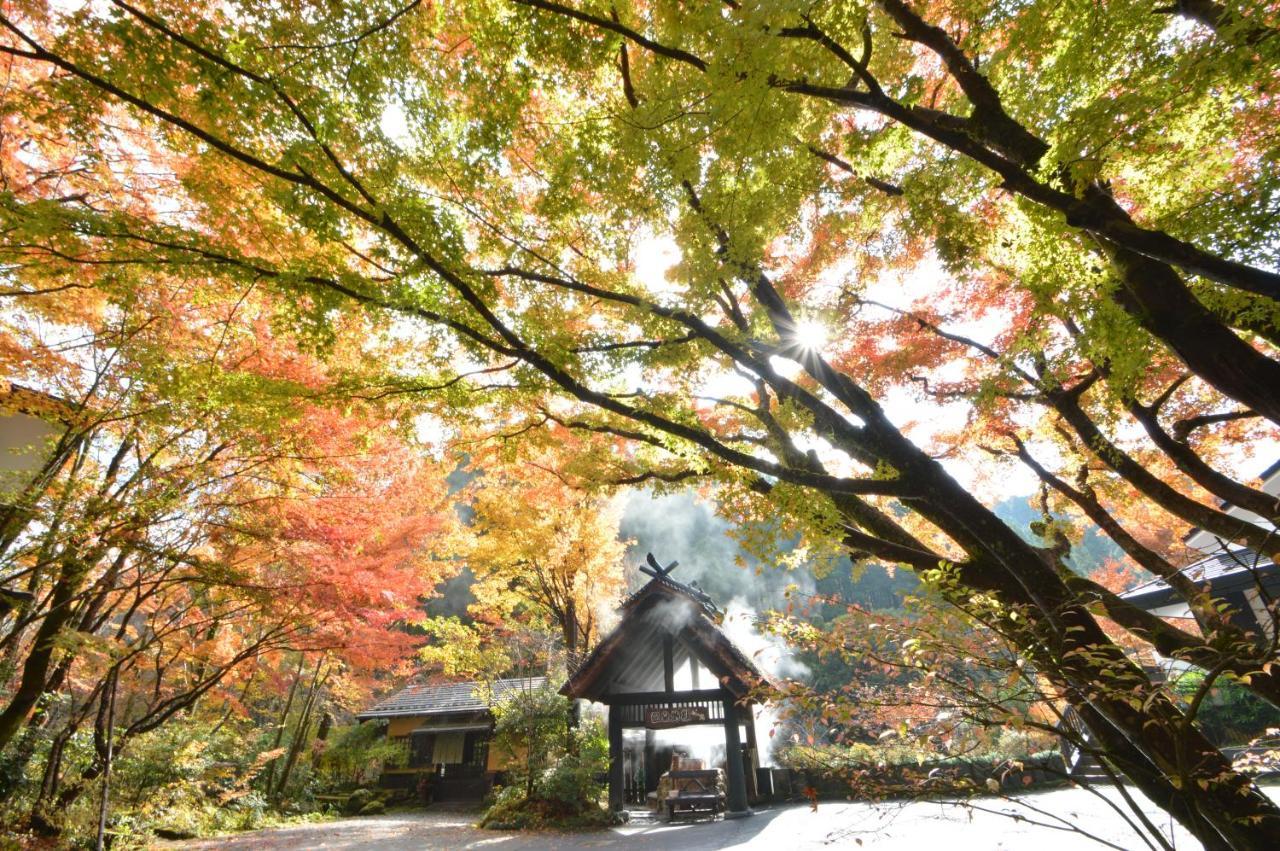 Kurokawa Onsen Oku No Yu Hotel Minamioguni Exterior foto